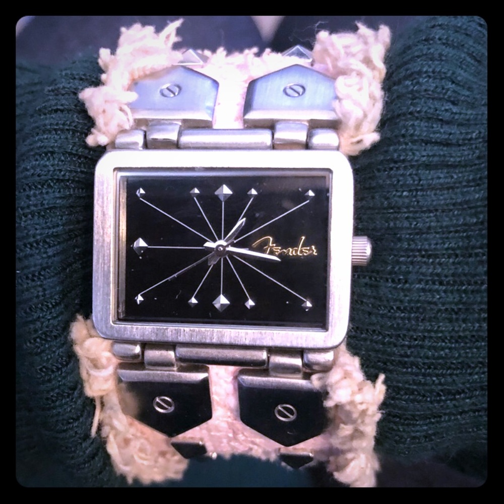 🎀FENDER LADIES WATCH🎀